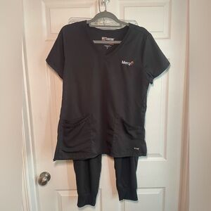 Black mercy hospital scrub set: greys anatomy